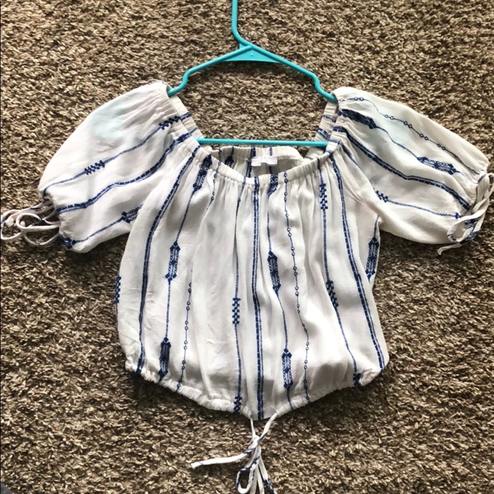 Off shoulder Crop top